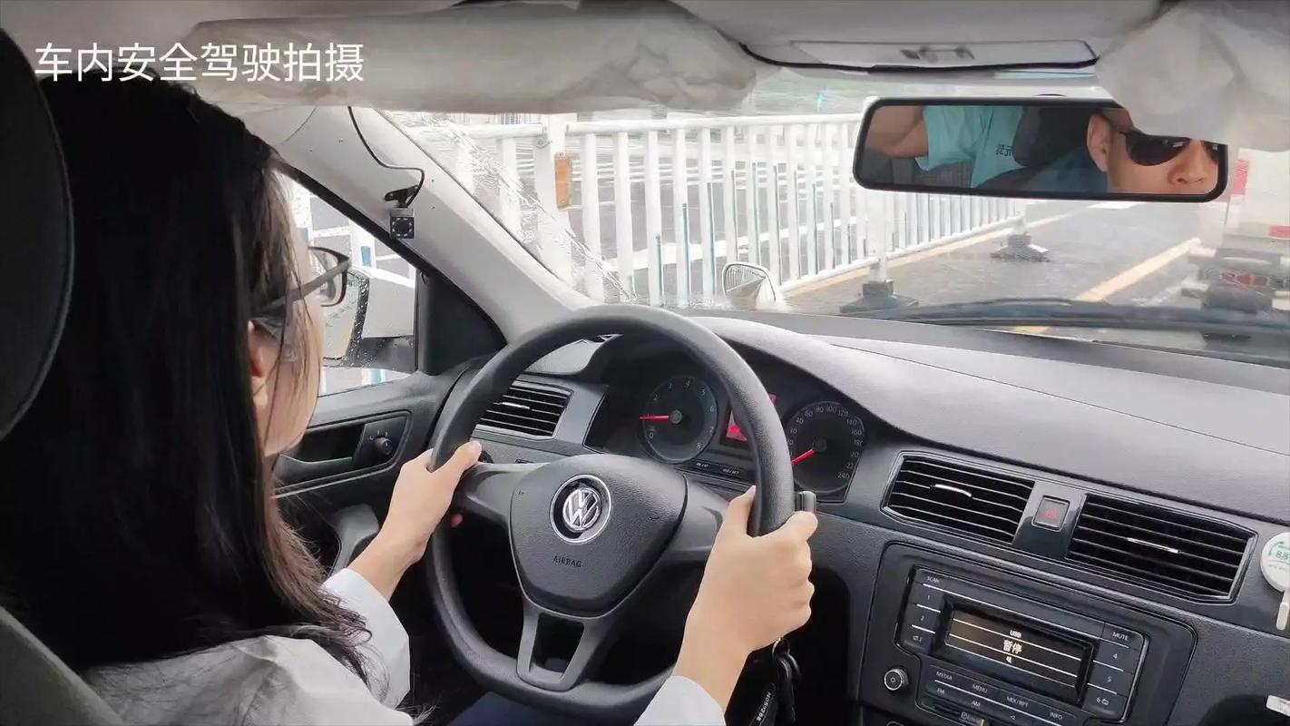 学开车视频下载截图