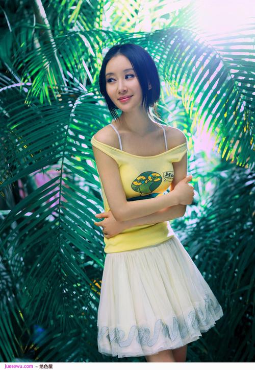 美女宽衣解带全过程