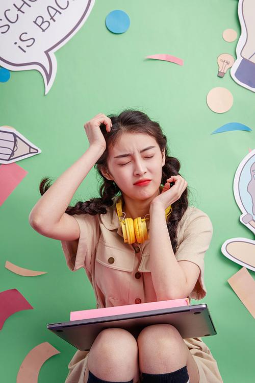 美女也烦恼下载