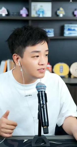 初爱直播高清版