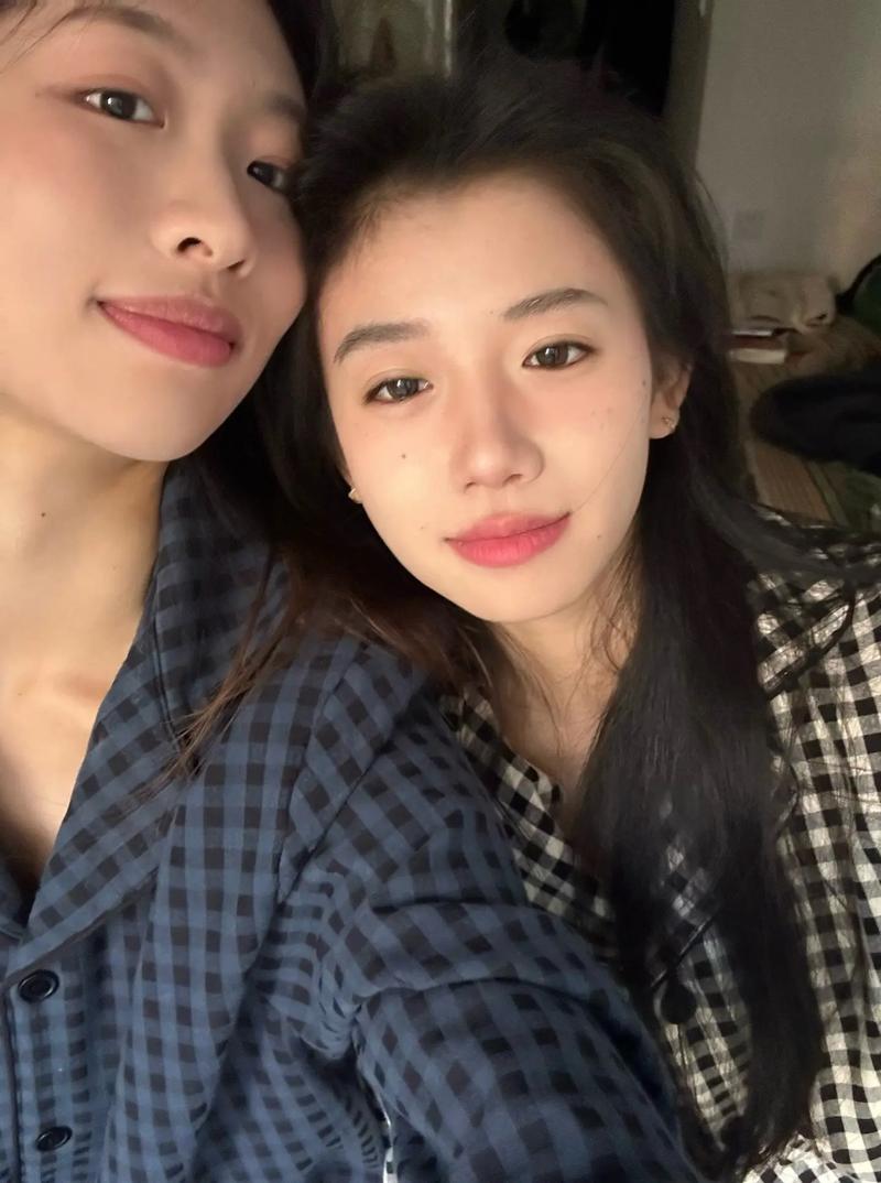 拉拉交友网2026最新
截图