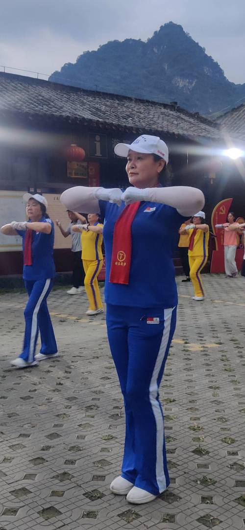 佳木斯快乐舞步健身操视频2026