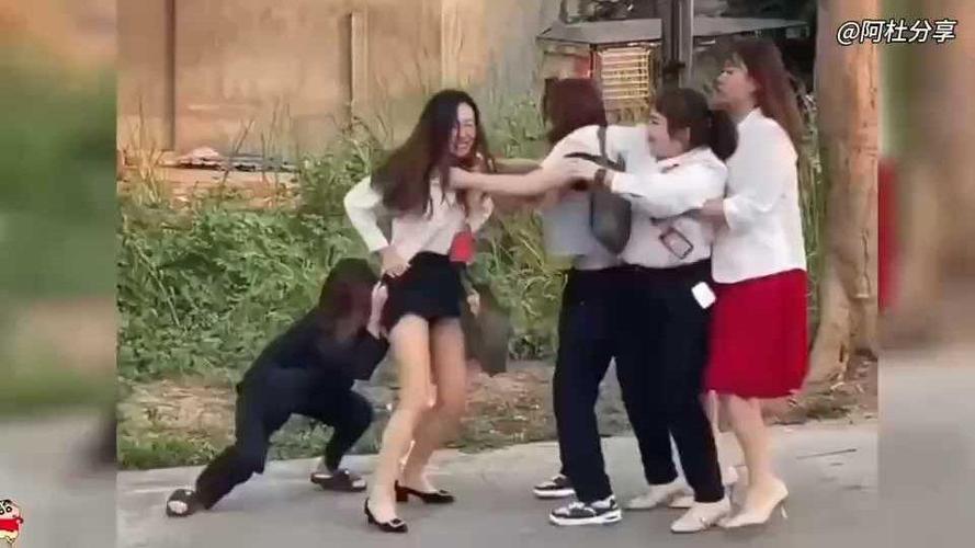 打小三视频2026截图