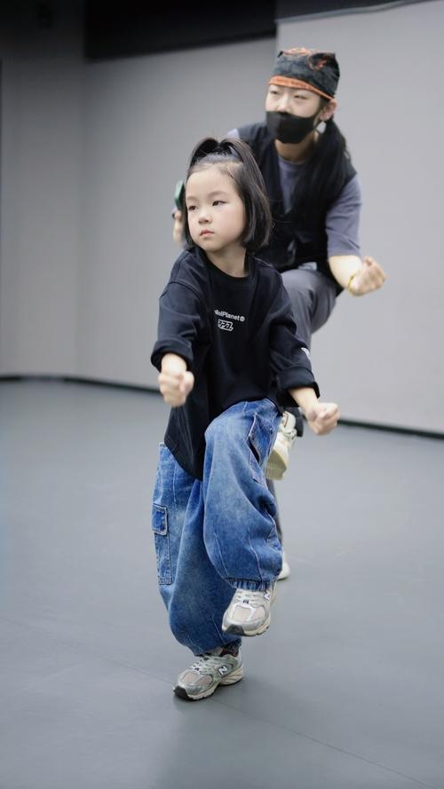 儿童街舞视频2026